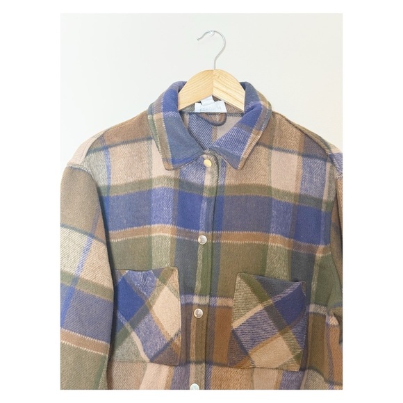 For the Republic Cropped Plaid Shirt Jacket – Size M - Picture 2 of 9